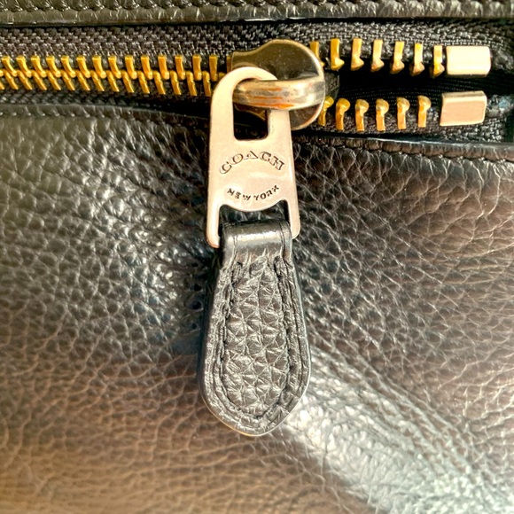 Coach leather backpack - Picture 3 of 9